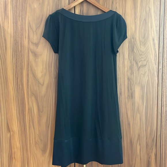 Express Early 2000’s party dress. Black t-shirt dress with satin hem and pockets - Picture 3 of 3